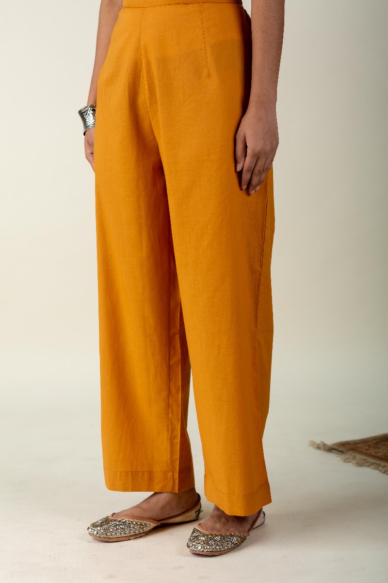 Image for Kusvaa Ubg017 Yashasvi Toiletry Pouch Set Of 3 Mustardyellow Closeup New