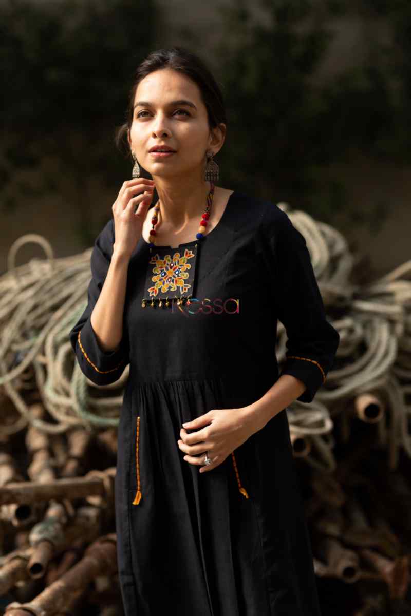 Image for Kusvaa Ws511 Black South Cotton A Line Kurta With Necklace Closeup 2