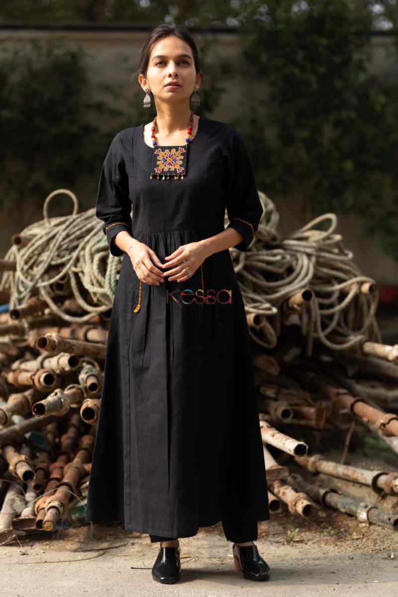 Image for Kusvaa Ws511 Black South Cotton A Line Kurta With Necklace Front 2