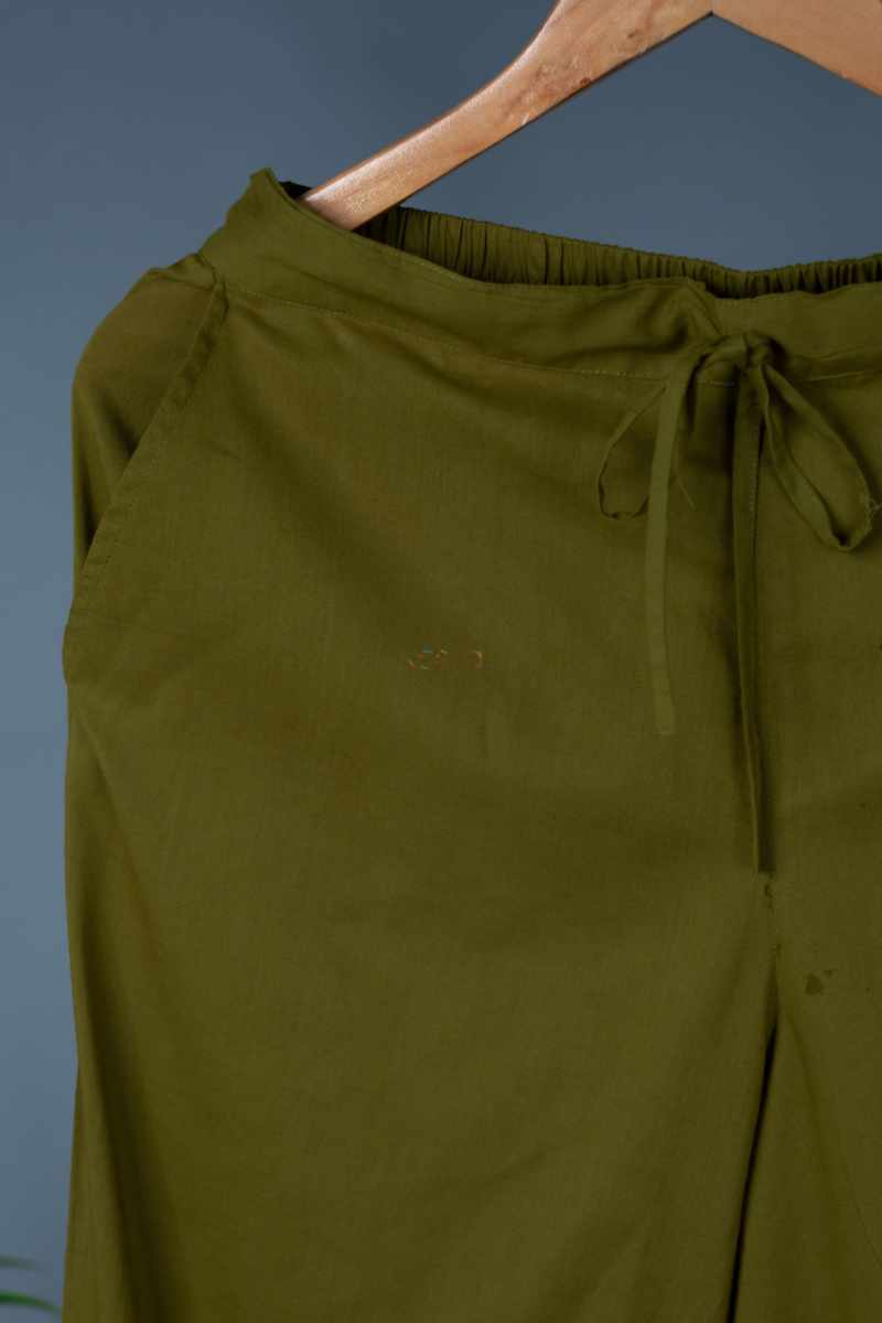 Image for Kusvaa Sap14 Pleated Cotton Salwar Mehendi Green Closeup