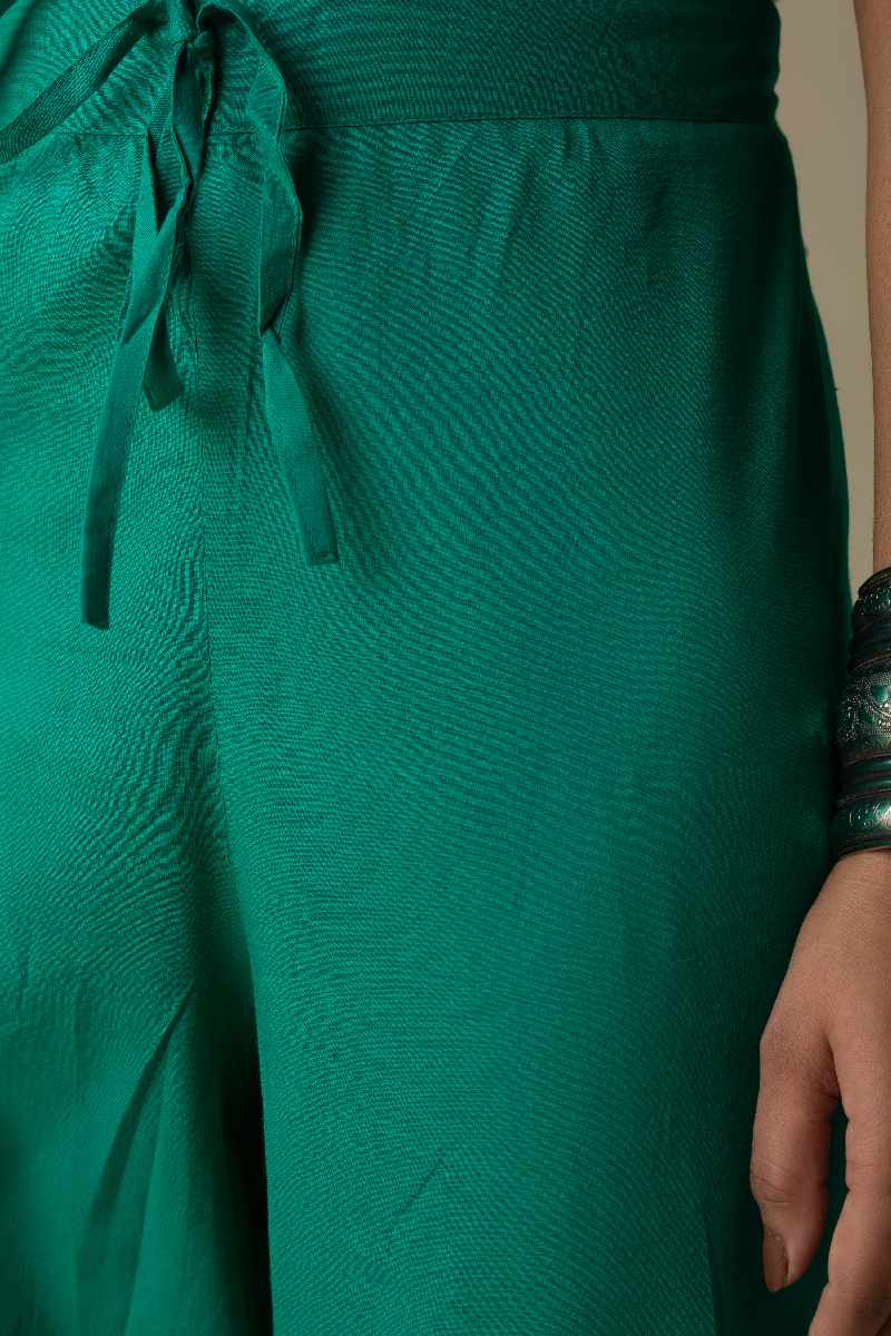 Image for Kusvaa Sap14 Pleated Cotton Salwar Ramagreen Closeup Reshoot