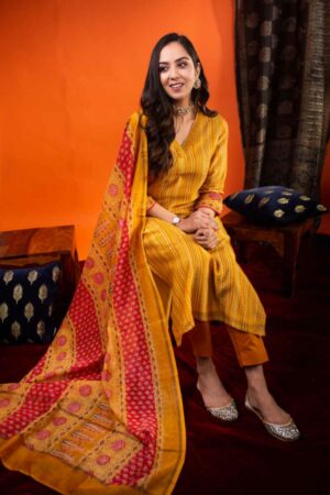 Image for Kusvaa Ws941 Indu Chanderi Kurta Dupatta Set Sitting