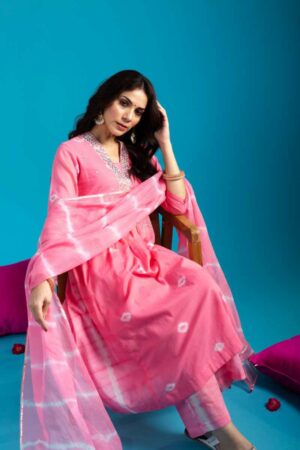 Image for Kusvaa Avdaf258 Jaya Cotton Complete Suit Set Sitting