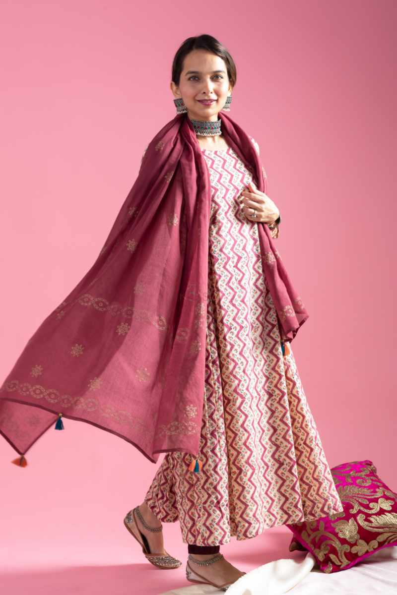 Image for Kusvaa Wsr417 Swara Cotton Kalidar Kurta Dupatta Set Front