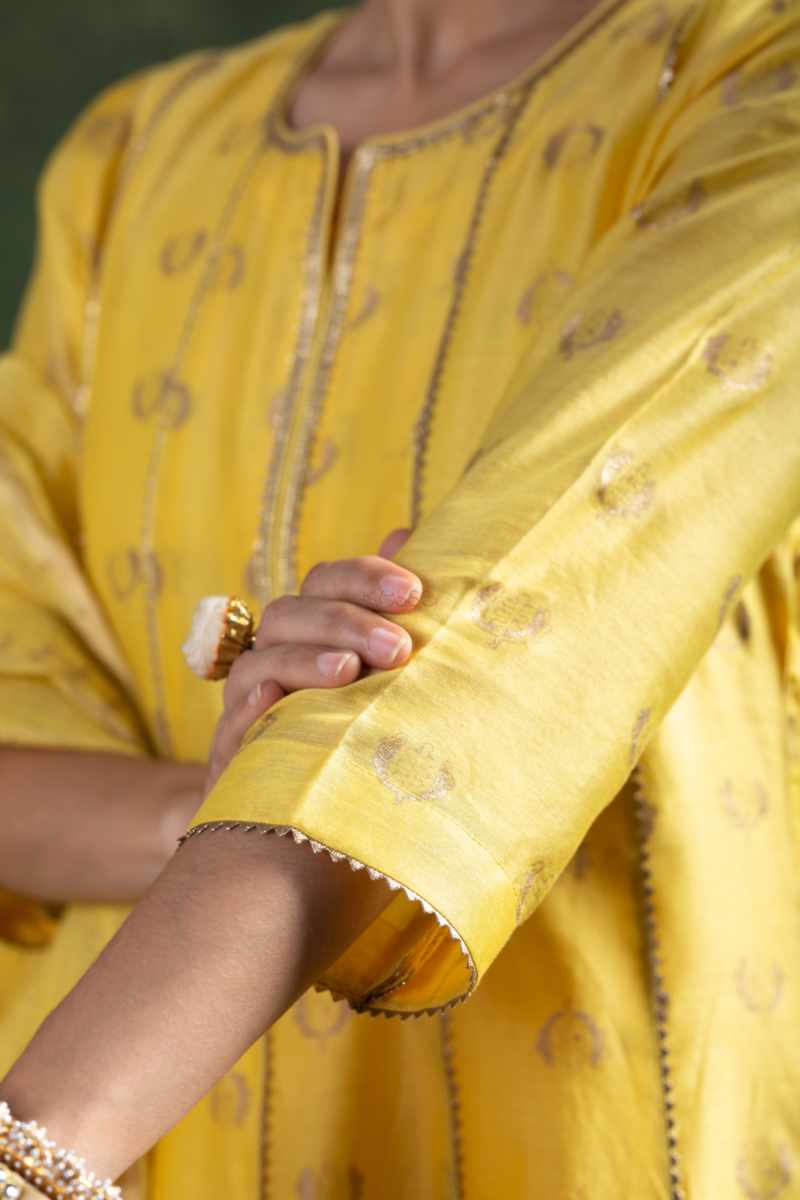 Image for Kusvaa Vcr231 Despina Chanderi Kurta Dupatta Set Closeup 2