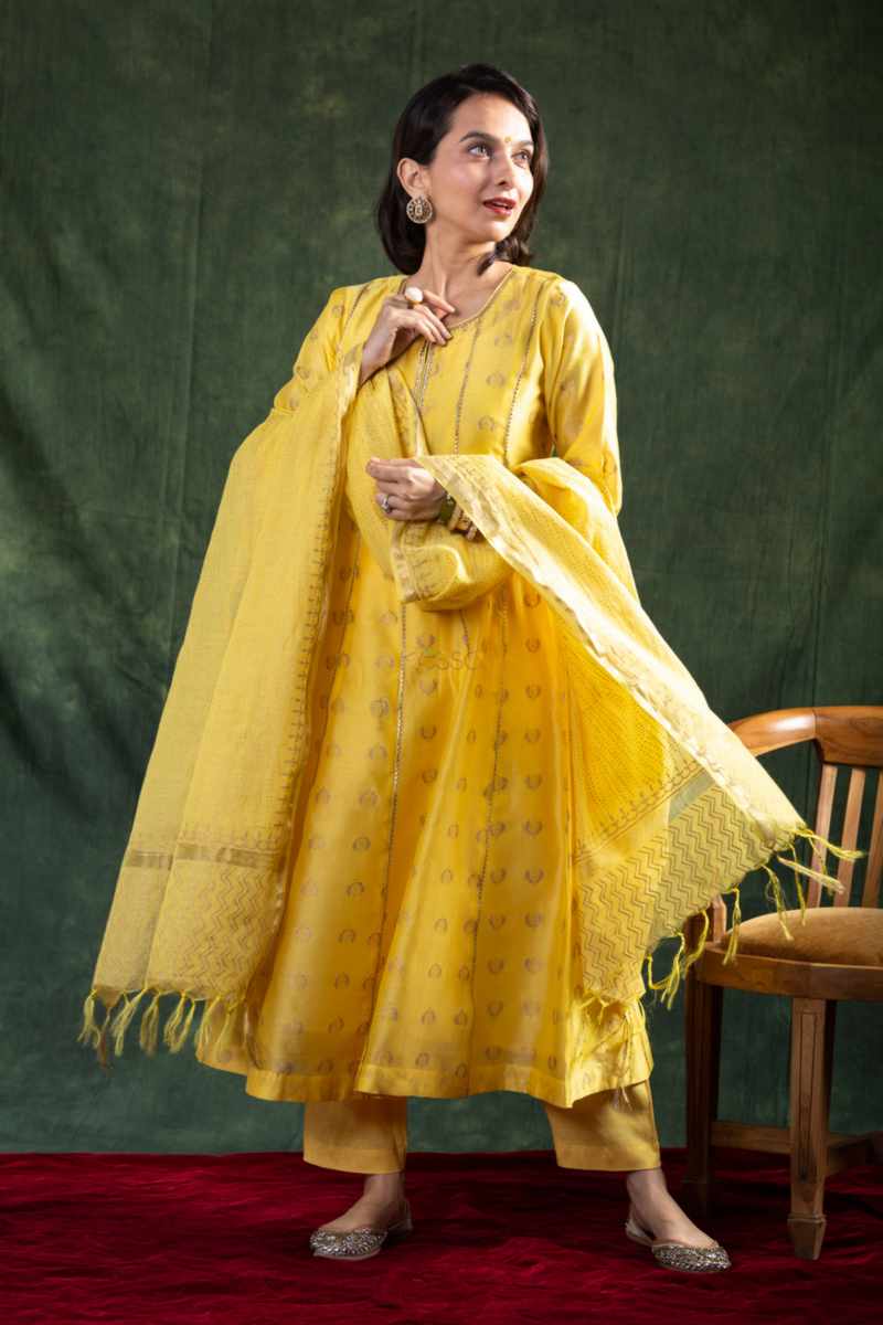 Image for Kusvaa Vcr231 Despina Chanderi Kurta Dupatta Set Front