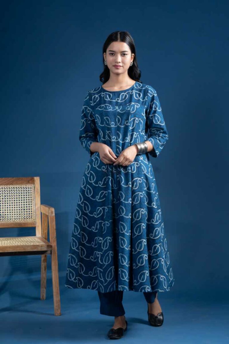 Siona Co-ord Set- Handwoven Kurta & Pant Set in Tussar Silk | Jhultaru