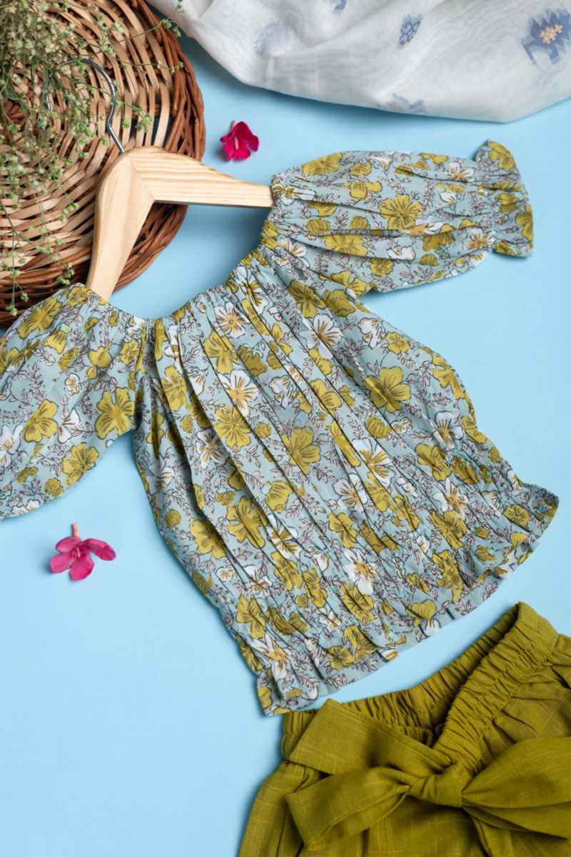 Image for Kusvaa Mbe120 Noshi Cotton Girl's Top Short Set Closeup