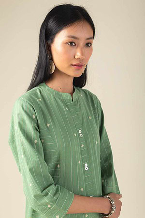 Image for Kusvaa Ne54 Amitaa Handloom Cotton Kurta Closeup