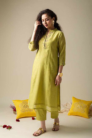 Image for Kusvaa Cood005 Adhita Chanderi Kurta Pant Set Front