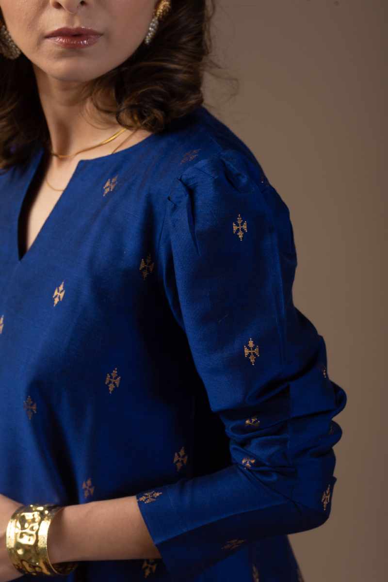 Image for Kusvaa Cood034 Urvashi Cotton Silk Kurta Pant Set Closeup 5