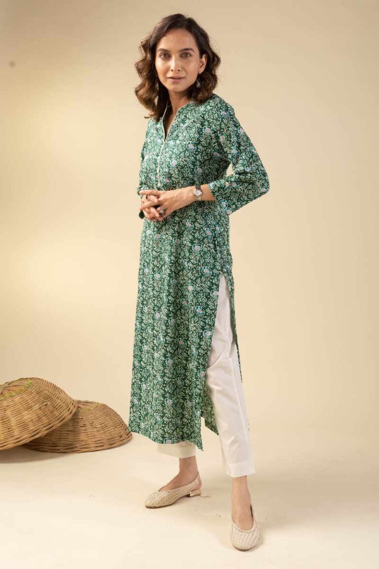 ALEKHYA [M / 38] - Straight cut kurta set