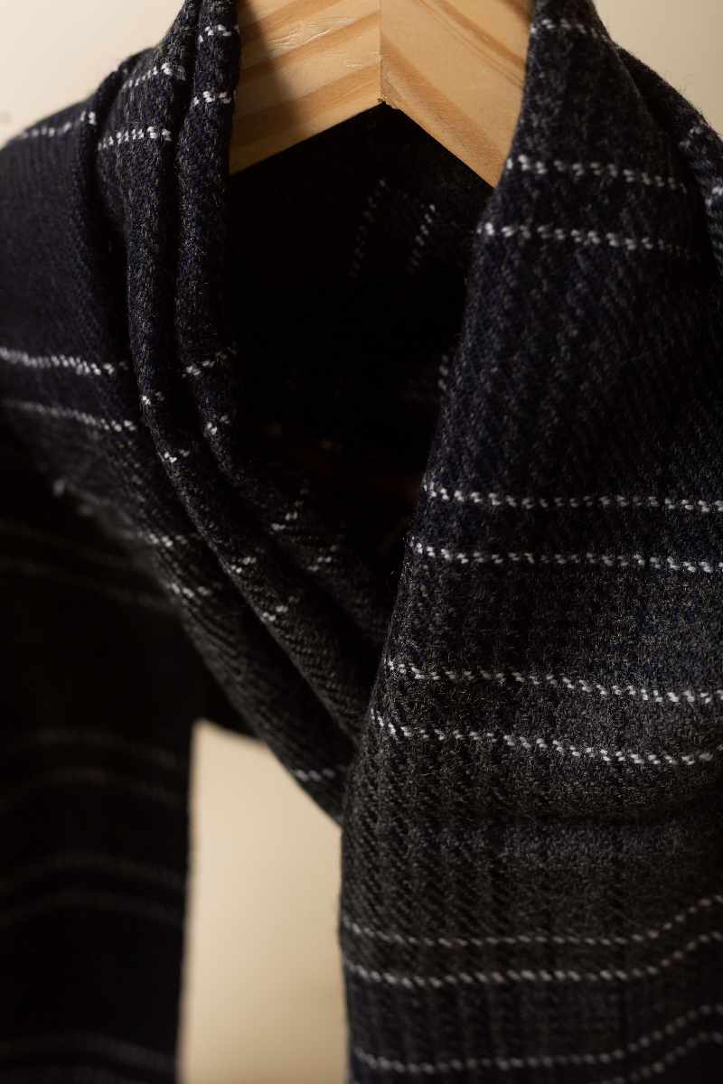 Image for Kusvaa Kusl111 Nayak Woolen Muffler Front Latest