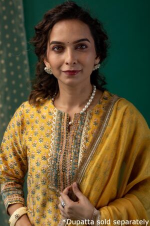 Image for Kusvaa Wkr192 Aarin Chanderi Straight Fit Kurta Featured