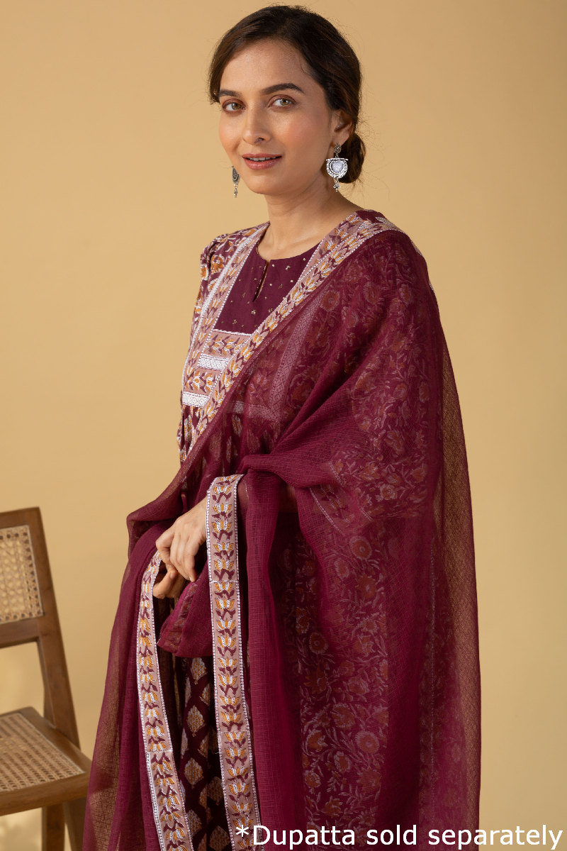 Image for Kusvaa Wkr195 Pravya Cotton Block Print Kurta Closeup 3 Latset