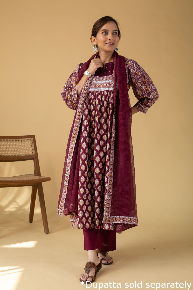 Image for Kusvaa Wkr195 Pravya Cotton Block Print Kurta Closeup 4 Latset