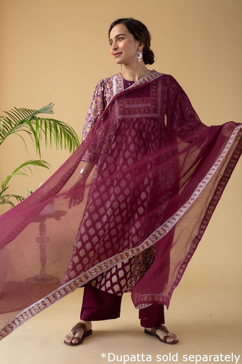 Image for Kusvaa Wkr195 Pravya Cotton Block Print Kurta Front Latset