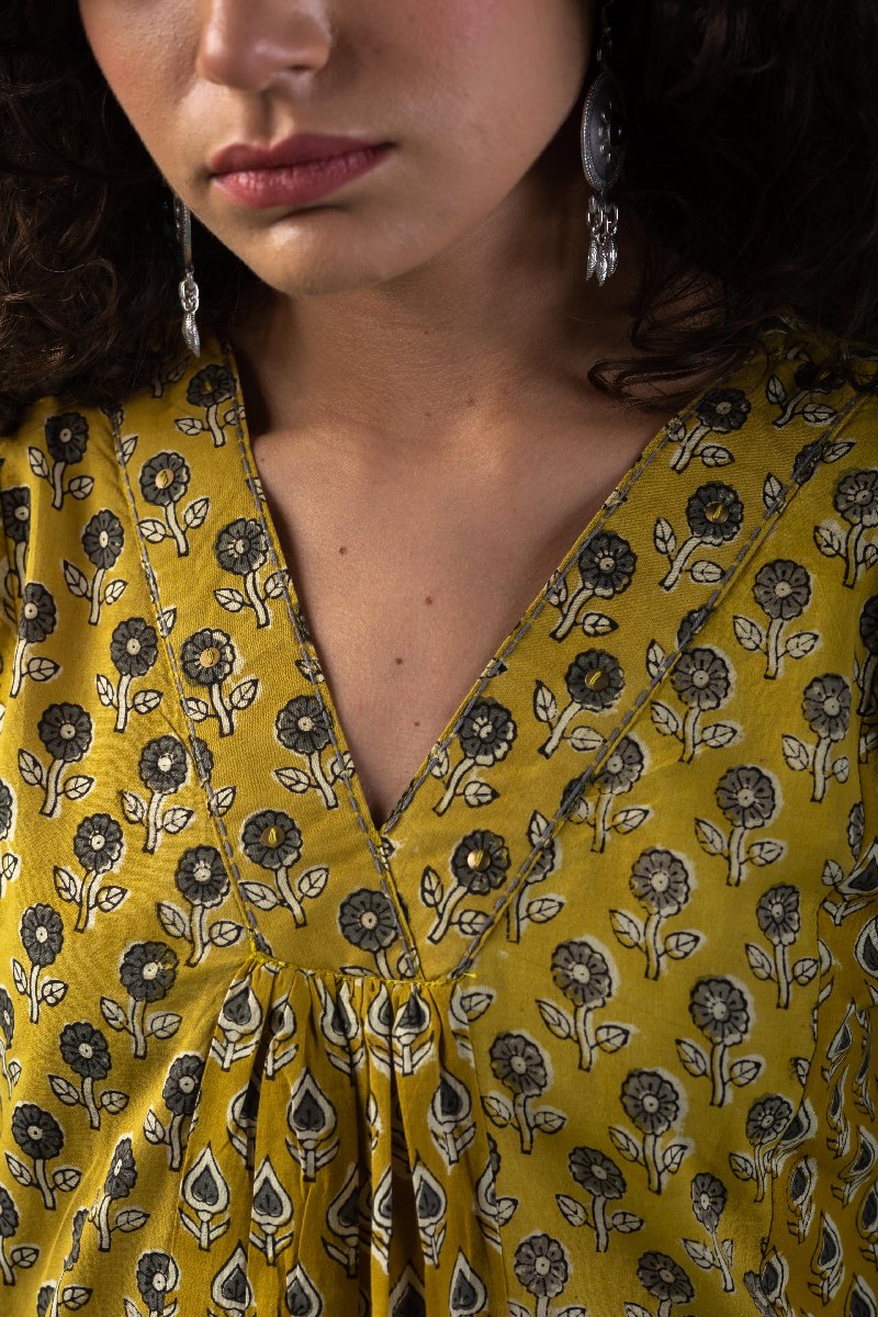 Image for Kusvaa Wkr198 Ishana Cotton Handblock Print Kurta Closeup 2