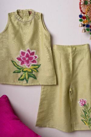 Image for Kusvaa Grw104 Shanui Chanderi Girls Kurta Pant Set Featured