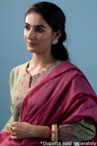 Image for Kusvaa Wkr212 Aarna Chanderi Jamdaai Kurta Closeup