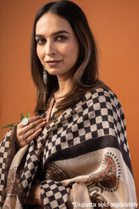 Image for Kusvaa Wkr245 Nikita Chanderi Straight Kurta Featured