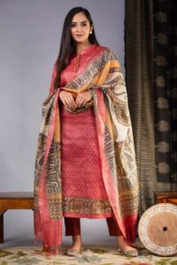 Image for Kusvaa Kuoj183 Urvi Tusser Kurta Dupatta Set Featured