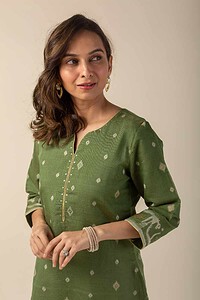 Image for Kusvaa Cood010 Samiya Chanderi Kurta Pant Set Featured New