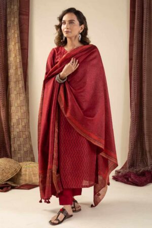 Image for Kusvaa Kds007 Aashna Tussar Kurta With Dupatta Set Closeup 3