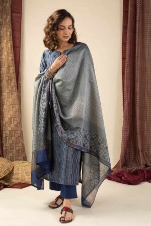 Image for Kusvaa Kds009 Aruna Tussar Kurta With Dupatta Set Back