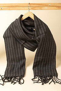 Image for Kusvaa Kusl113 Bakul Woolen Muffler Featured New