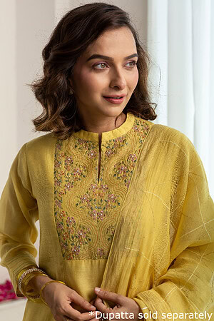 Image for Kusvaa Cood102 Srinaya Chanderi Kurta Pant Set Featured