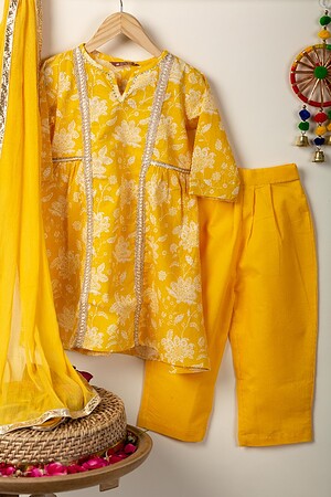 Image for Kusvaa Grw089 Kavya Cotton Girls Complete Suit Set Closeup