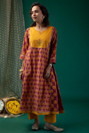 Image for Kusvaa Wkr182 Urmi Cotton Handblcok Print Kurta Side